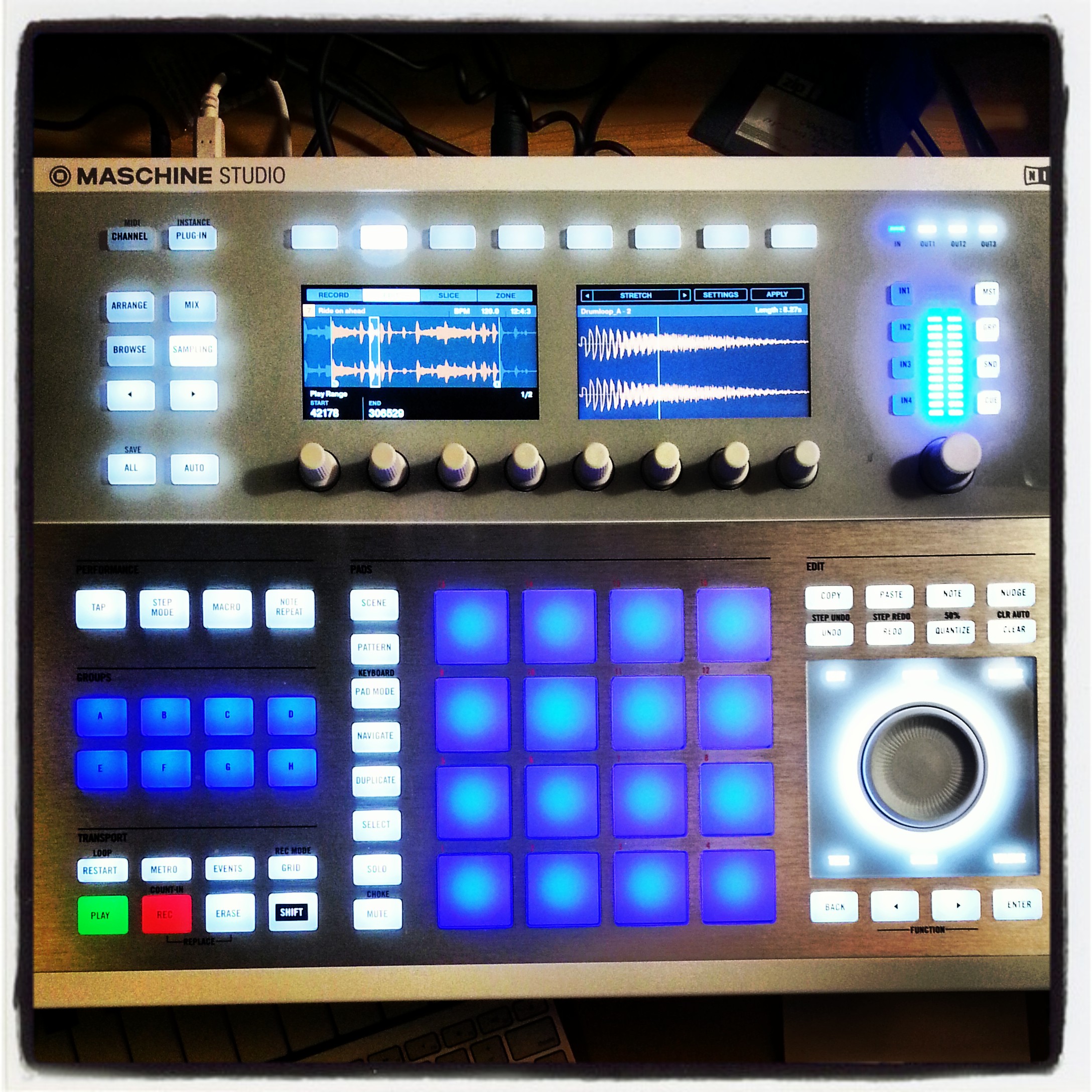 maschine-2-0-studio-preview-2-the-sampler-fluxwithit